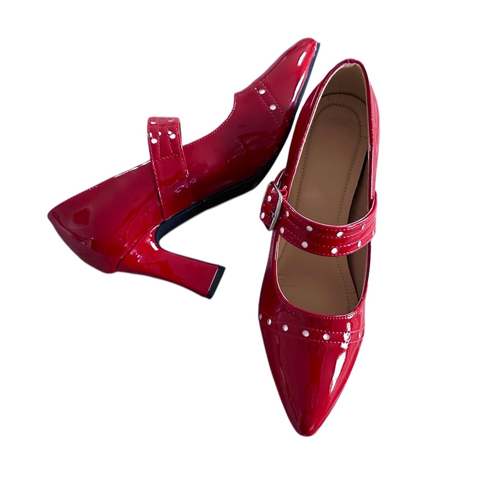 Red Pointy Toe Heels Size 37 NEW IN BOX